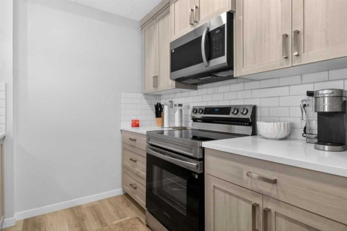 3119-33 Carringham Gate Nw, Calgary, AB 