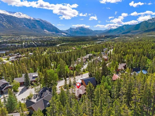 1072 Evergreen, Canmore, AB 