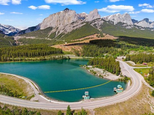 1072 Evergreen, Canmore, AB 