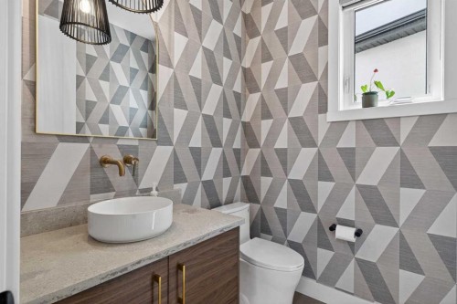 1135A Regent Crescent Ne, Calgary, AB 