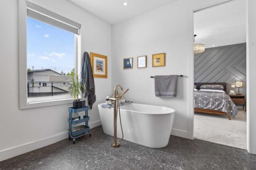 1135A Regent Crescent Ne, Calgary, AB 