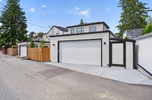 1135A Regent Crescent Ne, Calgary, AB 