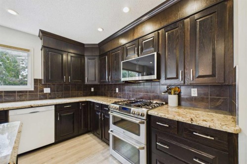 3758 Douglas Ridge Link Se, Calgary, AB 