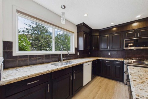 3758 Douglas Ridge Link Se, Calgary, AB 