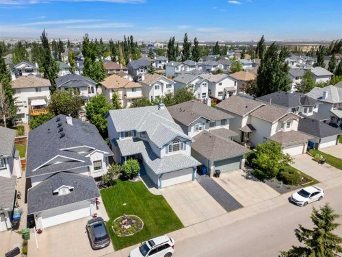 3758 Douglas Ridge Link Se, Calgary, AB 