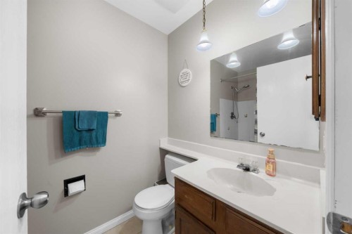 24 Cedardale Rise Sw, Calgary, AB 
