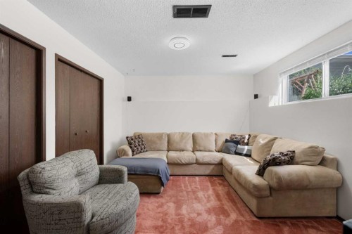 24 Cedardale Rise Sw, Calgary, AB 