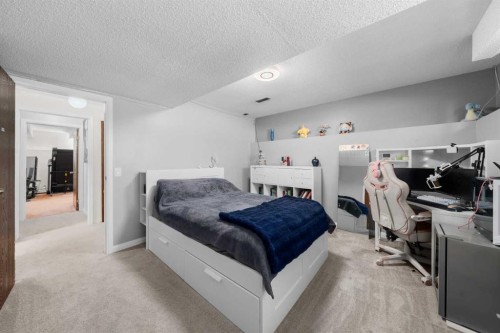 24 Cedardale Rise Sw, Calgary, AB 