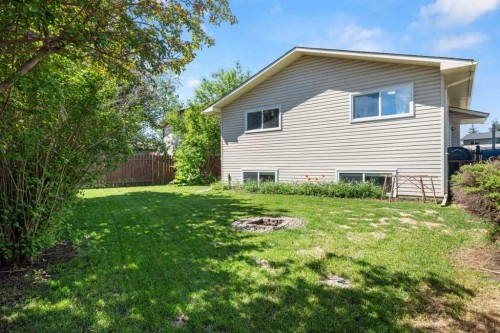 24 Cedardale Rise Sw, Calgary, AB 