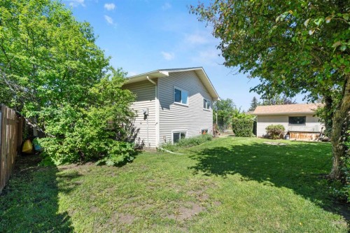 24 Cedardale Rise Sw, Calgary, AB 
