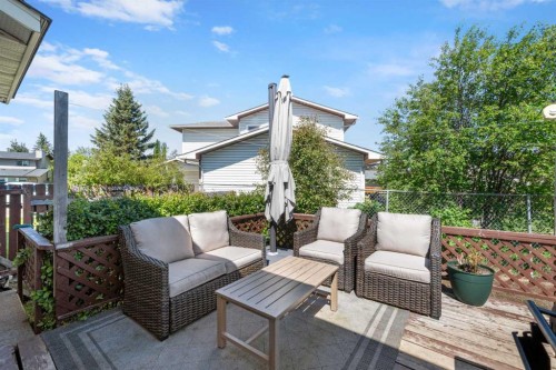 24 Cedardale Rise Sw, Calgary, AB 