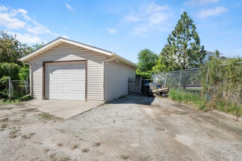 24 Cedardale Rise Sw, Calgary, AB 