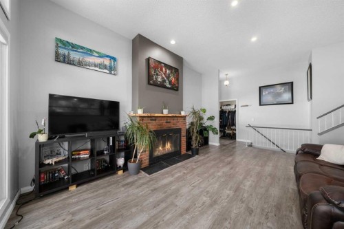 24 Cedardale Rise Sw, Calgary, AB 