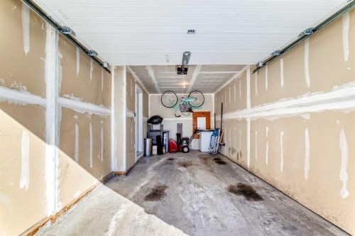 272 Cranbrook Square Se, Calgary, AB 