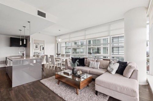 3407-1122 3 Street Se, Calgary, AB - Indoor Photo Showing Living Room