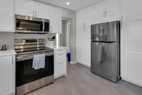 2 Crocus Crescent, Cochrane, AB 