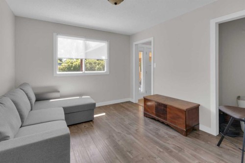 2 Crocus Crescent, Cochrane, AB 