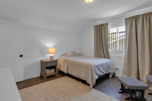 2 Crocus Crescent, Cochrane, AB 