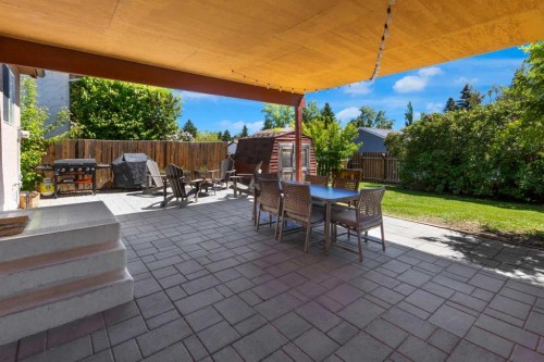 2 Crocus Crescent, Cochrane, AB 