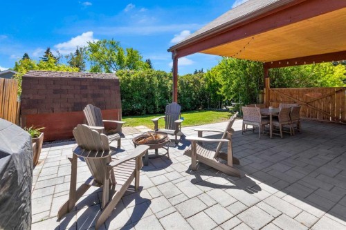2 Crocus Crescent, Cochrane, AB 