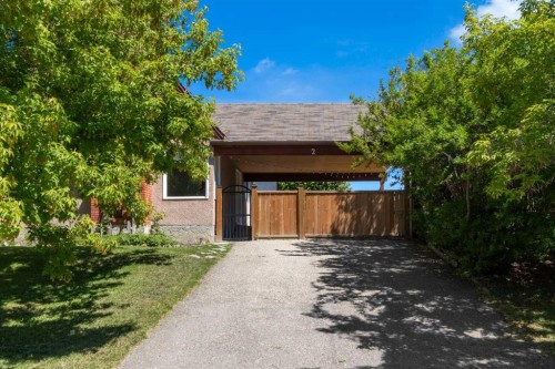 2 Crocus Crescent, Cochrane, AB 
