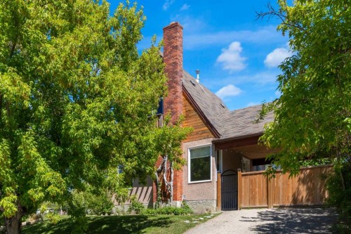 2 Crocus Crescent, Cochrane, AB 