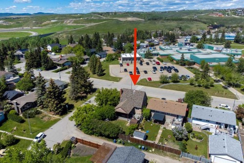 2 Crocus Crescent, Cochrane, AB 