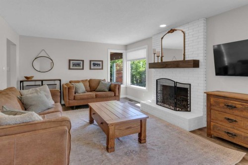 2 Crocus Crescent, Cochrane, AB 