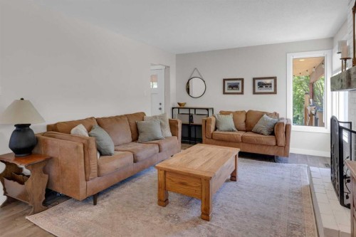 2 Crocus Crescent, Cochrane, AB 