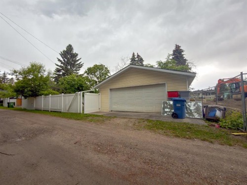 2115 Halifax Crescent Nw, Calgary, AB 