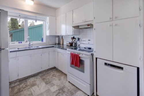68 Brown Crescent Nw, Calgary, AB 