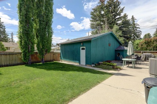 68 Brown Crescent Nw, Calgary, AB 