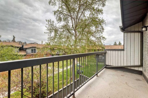 144-7172 Coach Hill Road Sw, Calgary, AB - Outdoor With Balcony