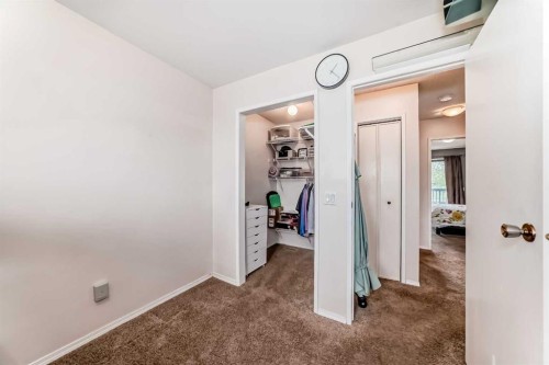 144-7172 Coach Hill Road Sw, Calgary, AB - Indoor Photo Showing Other Room