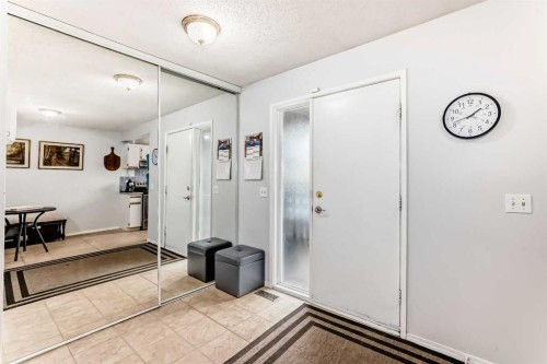 144-7172 Coach Hill Road Sw, Calgary, AB - Indoor Photo Showing Other Room