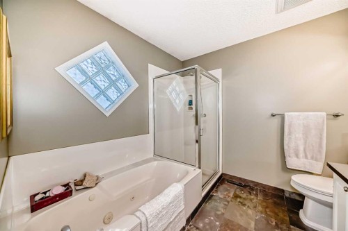 409 Rocky Ridge Bay Nw, Calgary, AB 