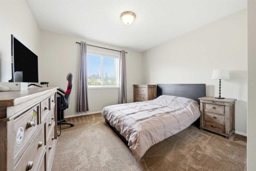 82 Springborough Point Sw, Calgary, AB 