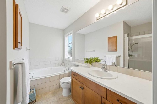 82 Springborough Point Sw, Calgary, AB 