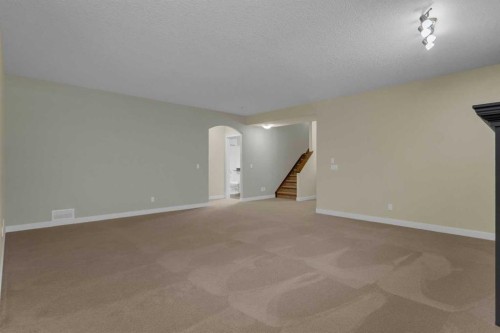 8 Bridle Estates Manor Sw, Calgary, AB 