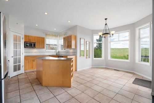 79 Royal Crest Way Nw, Calgary, AB 