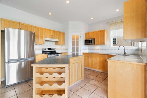 79 Royal Crest Way Nw, Calgary, AB 