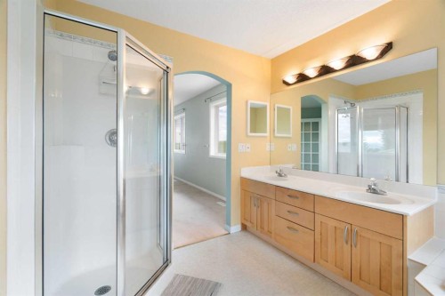 79 Royal Crest Way Nw, Calgary, AB 