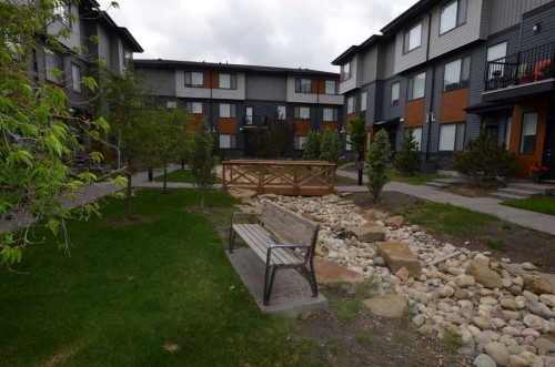 310 Corner Glen Circle Ne, Calgary, AB 