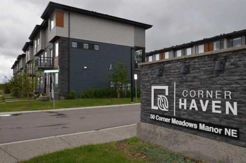 310 Corner Glen Circle Ne, Calgary, AB 
