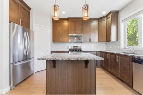 62 Fireside Circle, Cochrane, AB 