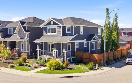 62 Fireside Circle  Cochrane, AB T4C 0Z5