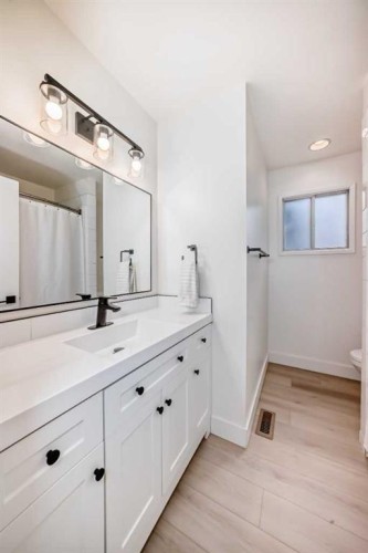 170 Lake Sylvan Close Se, Calgary, AB 