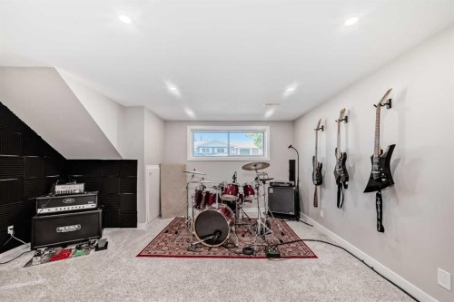 170 Lake Sylvan Close Se, Calgary, AB 