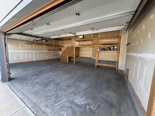 193 Kinniburgh Circle, Chestermere, AB 