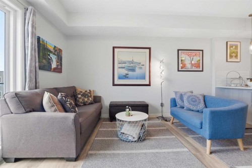 3420-33 Carringham Gate Nw, Calgary, AB - Indoor Photo Showing Living Room